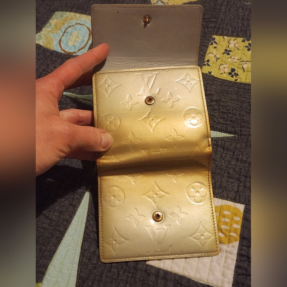 Louis Vuitton Vernis Monogram Trifold Wallet - Picture 9 of 14